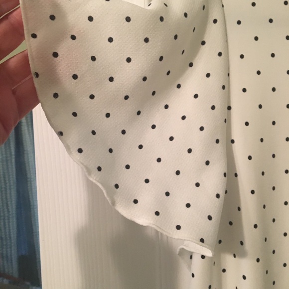 Polka Dot Ruffle Top! - Picture 4 of 4